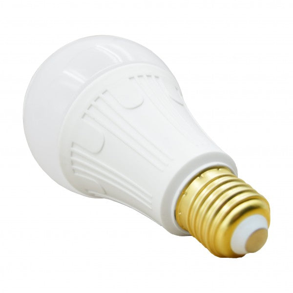 Iview ISB800 smart multicolor dimmable Wi-Fi light bulb